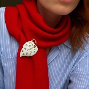 Vintage Sarah Coventry “White Velvet” Leaf Lucite Gold-Tone Brooch 1970s